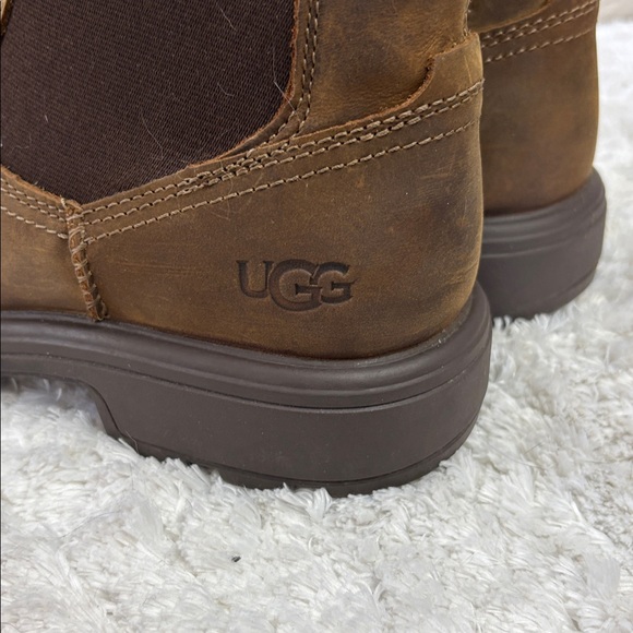 UGG Biltmore Chelsea Boots - Picture 8 of 11
